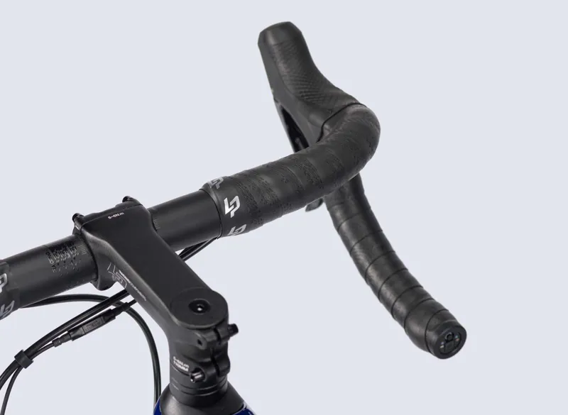 2021 Lapierre Xelius SL 7.0 Disc Carbon Road Bike in Blue-3
